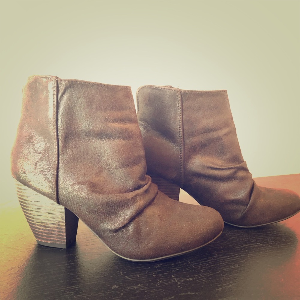 Brown, low rise booties